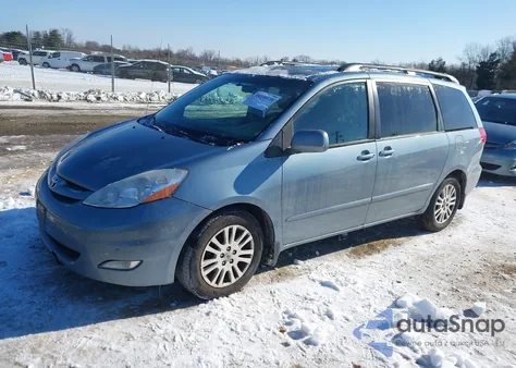 2010 Toyota Sienna Xle z USA, uszkodzony, nr VIN 5TDYK4CC6AS337832